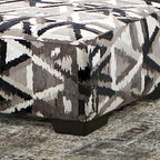 Pouf géométrique multicolore de transition