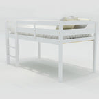 Lit bas mezzanine en bois simple avec échelle
